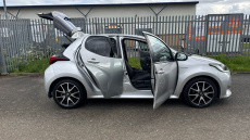 Toyota Yaris 1.5 Hybrid Dynamic 5dr CVT Hybrid Hatchback